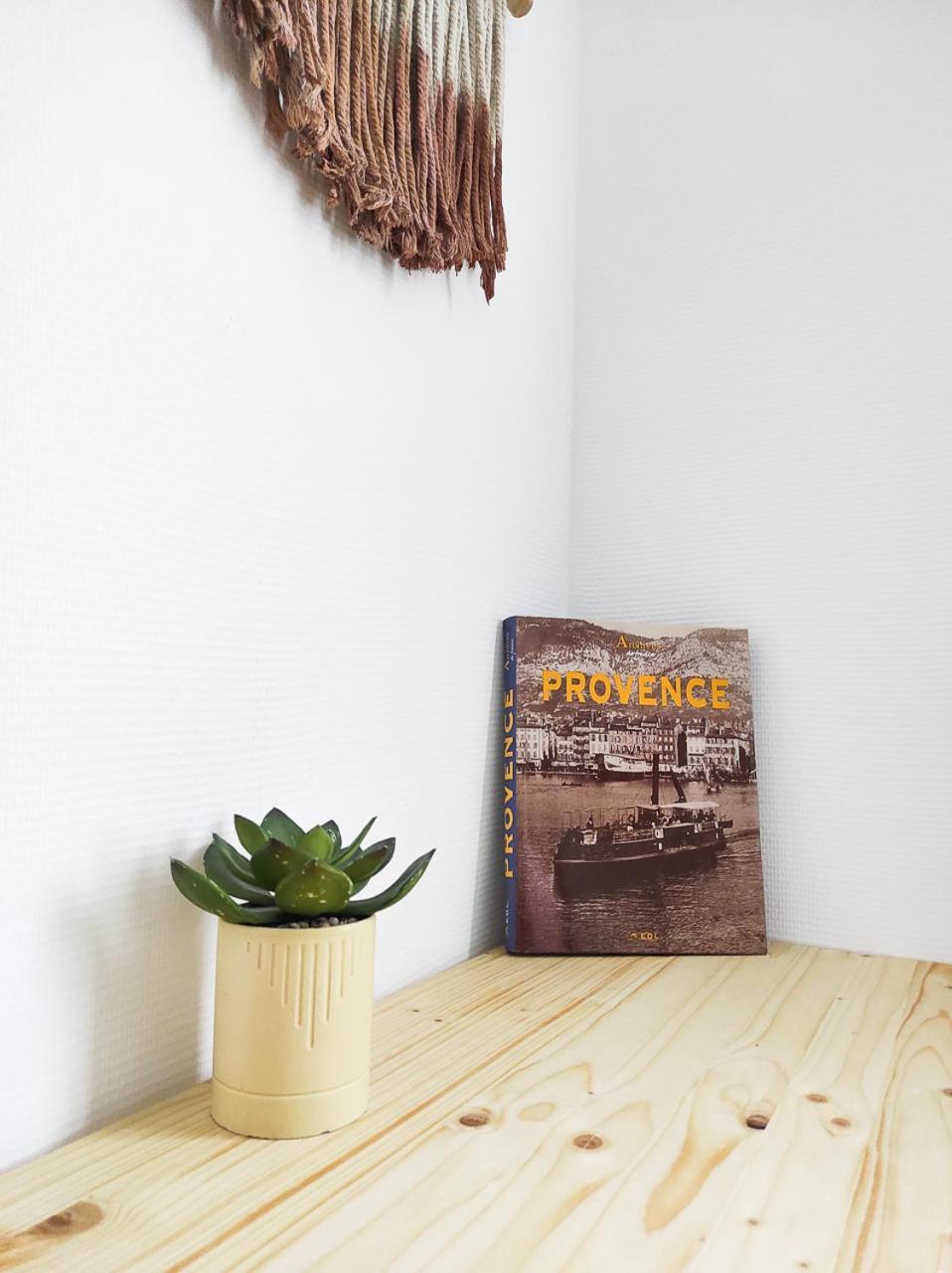 Le Cosy Valcros, Design Et Confort Aix-en-Provence Exterior photo